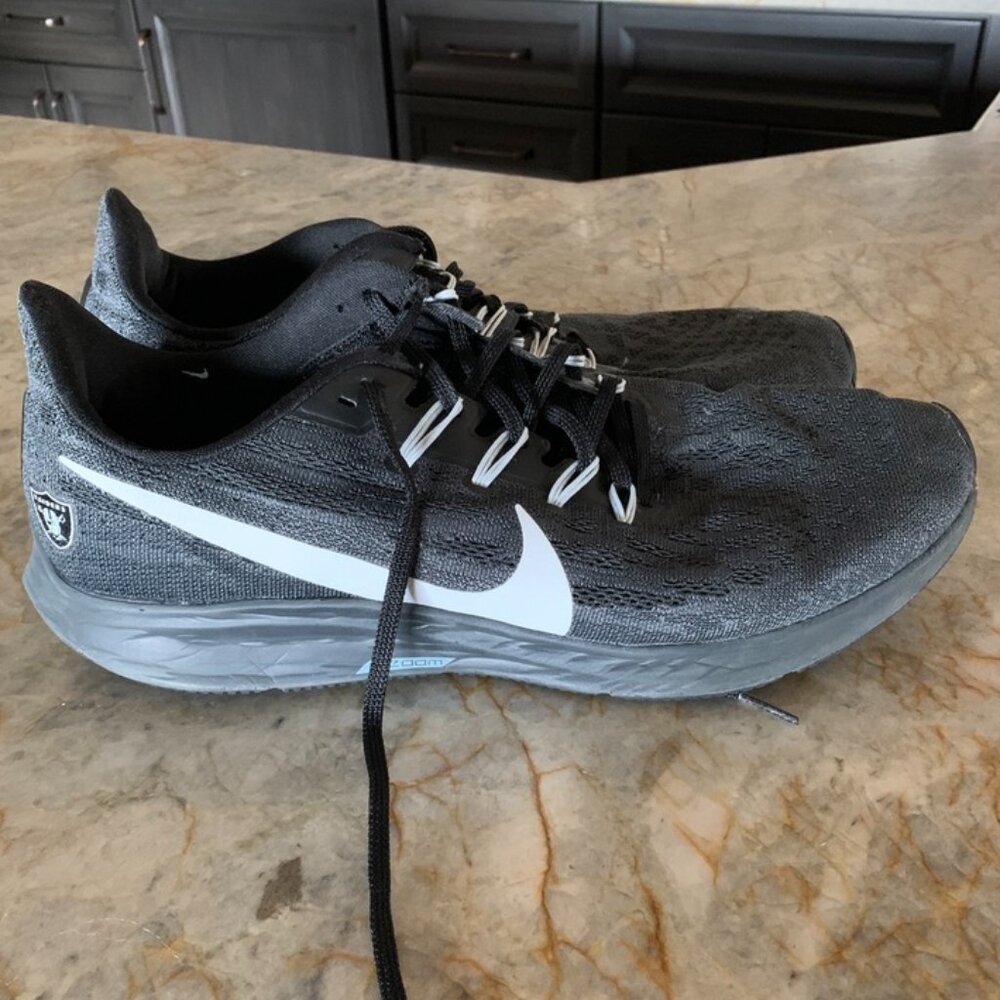 Nike Raiders Men's Sneakers / Tennis Shoes Size 13